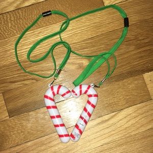 Candy Cane Light Up Necklace (1)